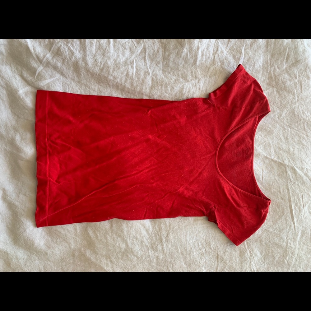 Basic Red Top